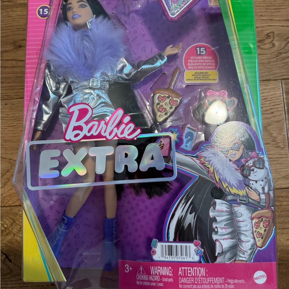 Barbie Extra Doll #15 - Picture 2 of 9